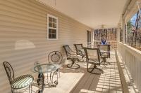 2 Mi to Dtwn Ellijay! Outdoorsy Escape w/ Hot Tub - Chambres d'hôtes Ellijay