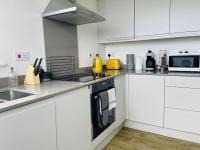 R&O Property Experts - Riverside Flat - 3 Bedroom with open parking - Chambres d'hôtes Cambridge