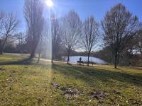 Seeblick Apartment Duisburg am Blauen See - 15 Min zur Messe Düsseldorf - B&B Duisburg