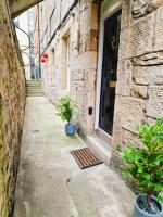 Centre of Edinburgh's Historic Old Town - Blair Street - Sleeps 4 - Chambres d'hôtes Édimbourg