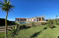 Casa da Vagem, Modern Luxury in Sintra, Private Pool, 9 min from Azenhas do Mar - Bed and Breakfast Meirames