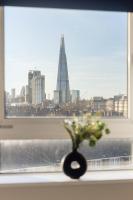 High-Floor 2BR w/Shard Skyline Views | TowerBridge - Chambres d’hôtes Londres