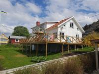 House by the sea, Hamburgsund, Bohuslän - B&B Slottet