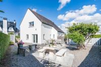 Villa Gamoni - spacious holiday home with garden - B&B Middelkerke