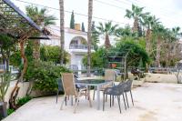 Family 3 Bedroom with Terrace - B&B Larnaka