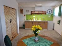 Sklípek pod vinohrady Mutěnice - rychlá WIFI - Ferienwohnung Mutěnice