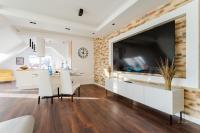 Apartament Skyline Premium - przy deptaku, blisko do Term, parking podziemny - B&B Jelenia Góra