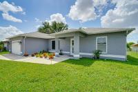 Quiet Neighborhood! Poolside Oasis in Cape Coral - Chambres d'hôtes Cape Coral