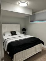 Luxury One Bedroom Suite in Brighton - Chambres d'hôtes Saskatoon