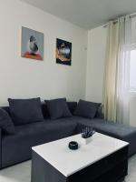 Appartamento con 2 Camere da Letto e Balcone