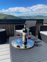 Braeside House- Beautiful home with Loch Views - Bed and Breakfast Fort William