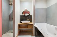 Suite de caractère 2 chambres & détente balnéo - Chambres d’hôtes Charlieu