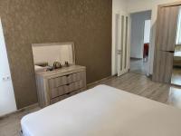 Spacious 2 bedroom apartment across the street from Rossia Mall - B&B Jerevan