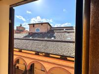 Portico Room - a stone's throw from Piazza Maggiore - B&B Bologna