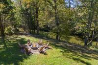 Beauty By The River Lodge by Beyond Expecations - Bed and Breakfast Sevierville