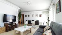 Spacious, modern 3 BR apartment in Almada, Portugal - B&B Almada