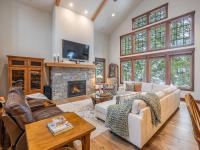 Family Home, Hot Tub, Suncadia Pool Access - Bed and Breakfast Cle Elum