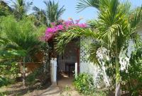 Frangipani Cottages - B&B