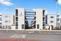Oceanfront Retreat 1 bedroom with Pool, Spa & Balcony at Marina Del Mar - Chambres d'hôtes Oceanside