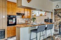 A-Frame Cabin w/ EV Charger, Arcade & Vinyl Lounge - Ferienwohnung Pioneer