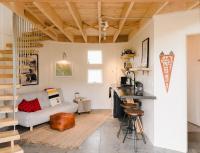 Clark Farm Silos #2 - Incredible Mountain Views - B&B Kalispell