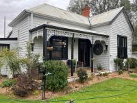Mollys Cottage - Bed and Breakfast Quambatook
