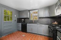 Designer 2 Bedroom Apt near Emory - Bed and Breakfast Atlanta