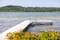 Camp Birch: Waterfront Home on Lake Leelanau - B&B Lake Leelanau