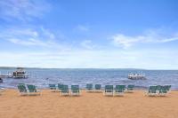 Shoreline Suite 15 . Shoreline Suite 15 - B&B Traverse City