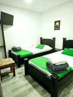 Camera Doppia con Letti Singoli con Bagno Privato 