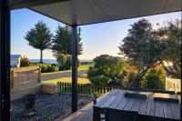 Pohara's Beach Escape - Bed and Breakfast Pohara