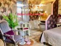 Les Fleurs De Lys, Suites'Appart , Entrée et Terrasse Privée Proche de la Mer - Chambres d’hôtes Saint-Georges-d'Oléron