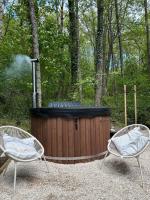 Chalet et étang, exclusivement privée - B&B Manzat