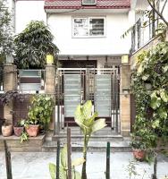 Nivera Stays 4BR Luxury Private Home near Airport, South Delhi - Chambres d'hôtes New Delhi