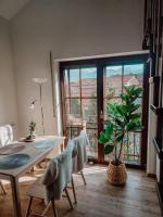 One-Bedroom Apartment with Balcony
