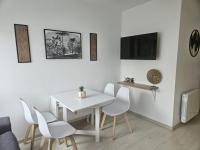 Appartement à 500m de la mer, 4 couchages, parking sécurisé - FR-1-746-15 - B&B Courseulles-sur-Mer