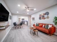 The Battery Hideaway - B&B Marietta