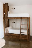 Litera en habitación compartida mixta