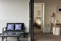 The Beating Heart of Gungahlin - Ferienwohnung Gungahlin
