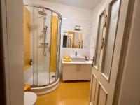 Slunečný byt s terasou JAKO DOMA I MIMO DOMOV - Chambres d’hôtes České Budějovice