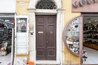 The Best Rent - Spacious one-bedroom apartment near Santa Maria Maggiore - Chambres d'hôtes Rome