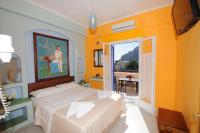 One-Bedroom Apartment with Balcony (2 Adults)