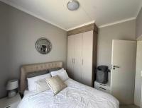 Far From Home Villa - Bed and Breakfast Johannesburg