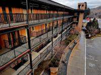 Lakeside luxury with hot tub and pool - Bed and Breakfast Chelan