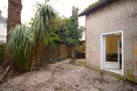 Le Bohème, Maisonnette en duplex avec cour privée, Intendance Luxury Host - B&B Cherbourg