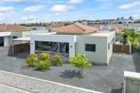 Villa Mambo Paradise - Mambo Beach - Bed and Breakfast Willemstad