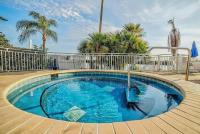 Sunrise Waterfront 2BR Townhome - Pool & Private Terraces - Ferienwohnung Ruskin