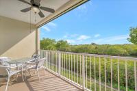 Sunrise Waterfront 2BR Townhome - Pool & Private Terraces - B&B Ruskin