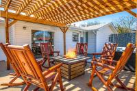 Sunrise Haus - Hot Tub & Fire Pit - B&B Fredericksburg