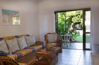 Kirrama 2 Pool across road to beach - B&B Mission Beach